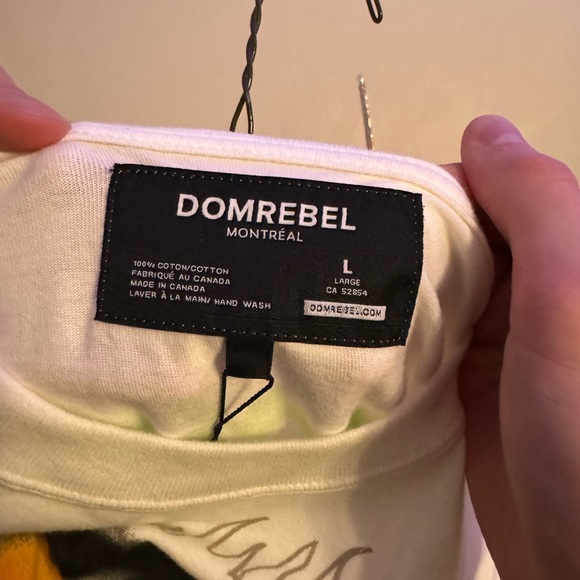 Dom Rebel Tee Duck Holding Heart - Picture 4 of 7